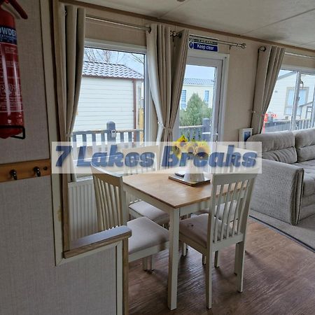 7 Lakes Breaks At 7 Lakes Country Park Crowle  Luaran gambar