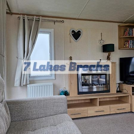 7 Lakes Breaks At 7 Lakes Country Park Crowle  Luaran gambar
