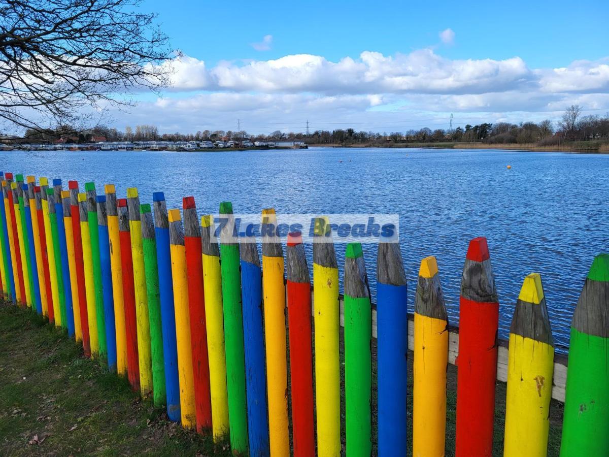 7 Lakes Breaks At 7 Lakes Country Park Crowle  Luaran gambar