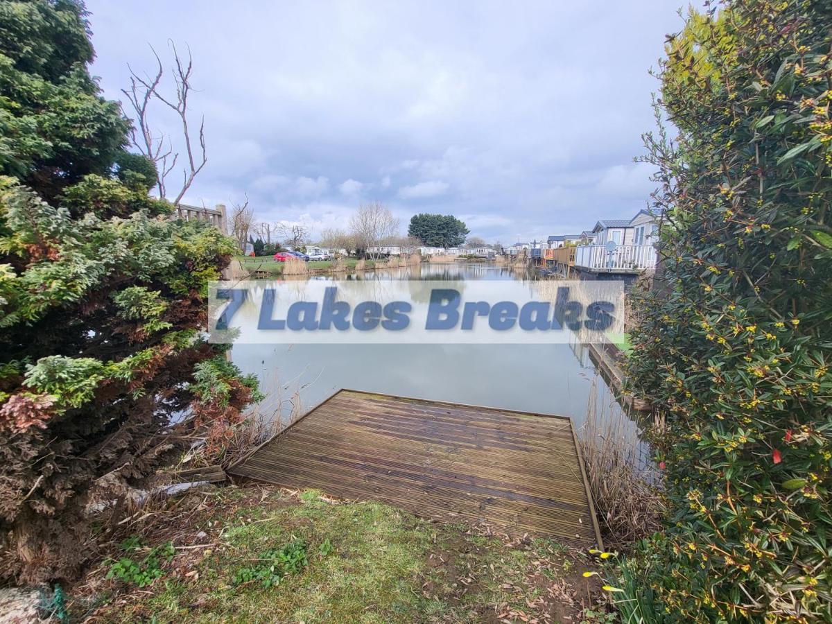 7 Lakes Breaks At 7 Lakes Country Park Crowle  Luaran gambar