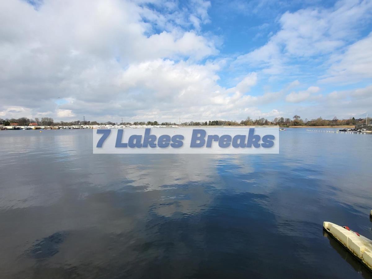 7 Lakes Breaks At 7 Lakes Country Park Crowle  Luaran gambar