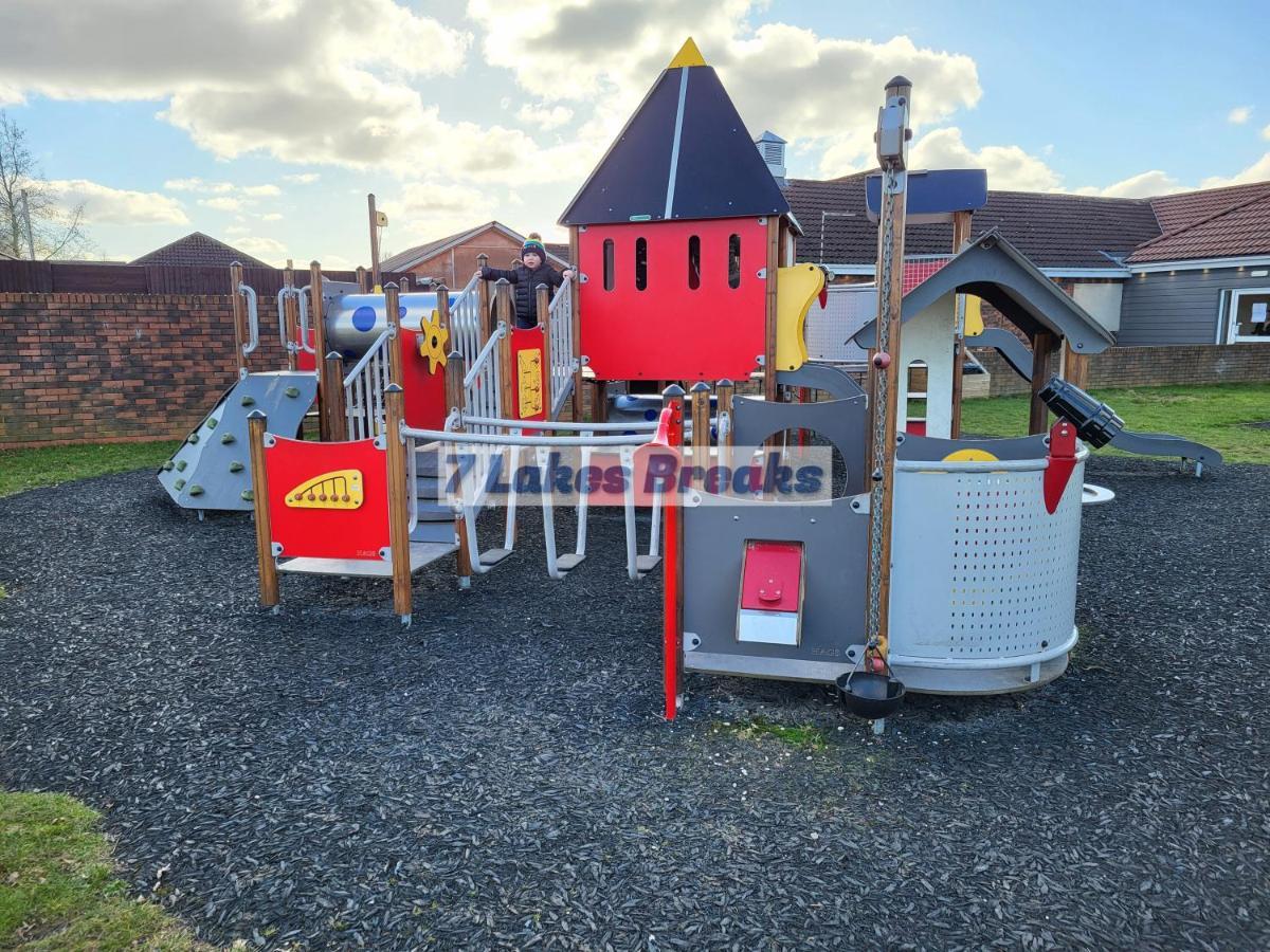 7 Lakes Breaks At 7 Lakes Country Park Crowle  Luaran gambar