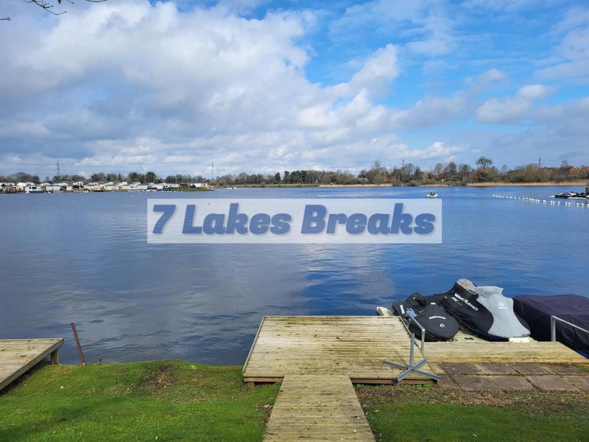 7 Lakes Breaks At 7 Lakes Country Park Crowle  Luaran gambar
